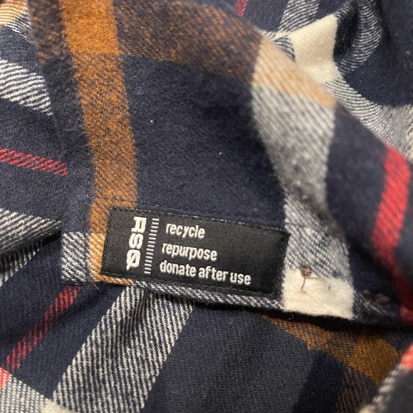 RSQ Plaid Flannel - Picture 5 of 9
